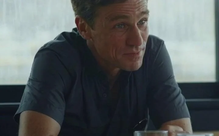 Indiscrétion : Lola enlevée et manipulée par son beau-père