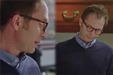 INDISCRÉTION : REBONDISSEMENT ! Voici la VRAIE IDENTITÉ d’Arthur !