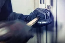 INDISCRÉTION : Un cambriolage à la coloc !