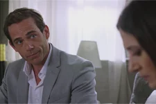 Intrigues Plus belle la vie : Hadrien avoue à Samia avoir été surpris par la réaction de Jean-Paul au sujet de leur mariage