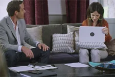 Intrigues Plus belle la vie : Hadrien se retrouve seul pour gérer les préparatifs de son mariage avec Samia