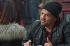 Jean-Paul Boher se fait agresser par Samia !