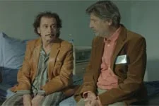 Jocelyn supplie le Docteur Klein de faire venir la police