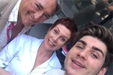 Jules Fabre (Théo) se confie sur ses parents : « Je les croise très peu et ce n’est pas plus mal »