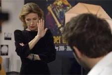 Julien refuse que continuer sa carrière avec sa mère comme agent !