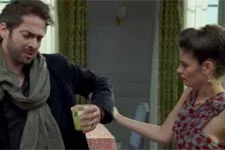 Julien réserve une troublante surprise à Sabrina