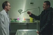 Karim découvre qu’Arthur VOLE les morts !