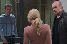 Kévin s?enferme en cellule !