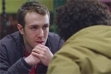 Kévin s’étonne que Baptiste s’intéresse à l’enquête sur Alexandra !