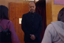 L’état de victime est un sésame pour Luna et Mouss qui peuvent assister à un concert gratuitement !