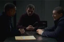 La police demande un dernier service à Karim avant son arrestation