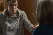 Laetitia reproche à Kévin d?être un cancre