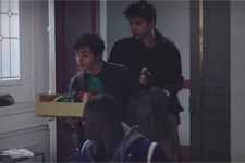 Le comportement de Mouss intrigue Nathan !