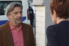 Le professeur Klein refuse de se laisser influencer par Babeth