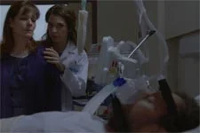 Léa empêche Blanche de faire mourir Nicolas