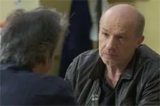 Léo accepte de garder le secret de Sacha