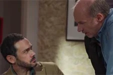 Léo pense que Francesco doit payer pour sa tromperie avec Mélanie