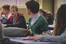 Luis se fait coller par Coralie !