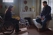 Luna montre sa tenue pour sa fête à Francesco