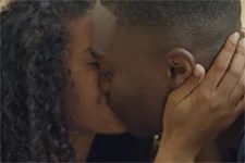 Mila accepte la demande en MARIAGE de Valère !