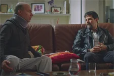 Millard nargue Léo au réveil !