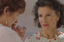 Mirta encourage Yolande à tenir bon