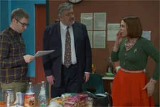 Nathan est surpris par la méthode de travail d?Aurélie