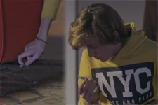 Noé pique un joint !