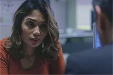 Patrick apprend à Carole Leconte que le meurtre de Christophe Danon ne serait pas lié à Pavel