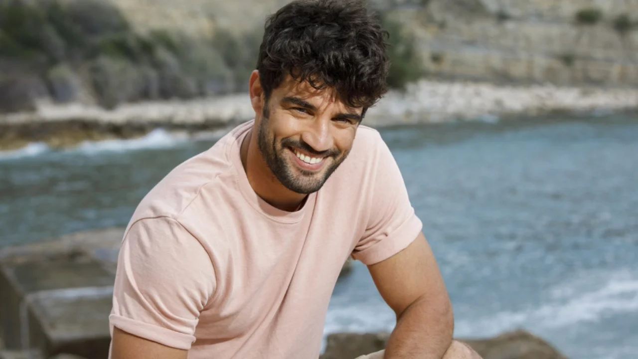 Plus Belle la vie : bientôt une romance "à la Coup de foudre à Notting Hill" pour Vidal et Adriana Karembeu