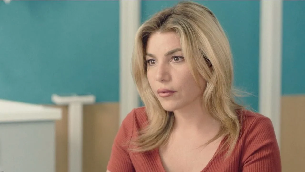 Plus belle la vie : "Elle a très peur"... Lola Marois en dit plus sur la grossesse d'Ariane