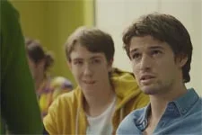 Plus belle la vie en avance : César fait craquer la nouvelle prof d?arts plastiques