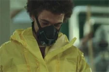 Plus belle la vie en avance : Découvrez le nouveau job dangereux de Baptiste !