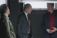 Plus belle la vie en avance : Jean-Paul MENT pour couvrir Irina !