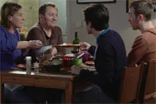 Plus belle la vie en avance : Laetitia est-elle enceinte ?