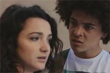 Plus belle la vie en avance : Le mensonge d?Emma à Baptiste !