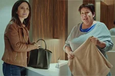 Plus belle la vie en avance : Samia retrouve Claire dans une grosse galère !