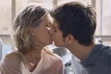 Plus belle la vie en avance : Théo et Coralie : Le baiser !