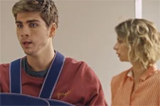 Plus belle la vie en avance : Théo RECADRE tout le monde !