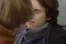 Plus belle la vie en avance : Tom se fait cracher dessus !