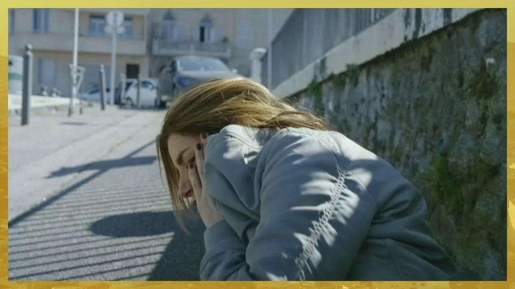 Plus belle la vie Indiscrétion : Ariane tabassée sans que Patrick ne bouge