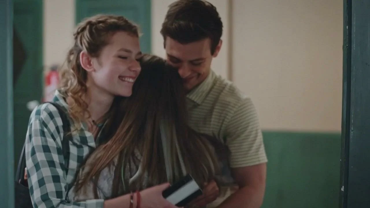 Plus belle la vie Indiscrétion : Dimitri sauve le bal de promo !