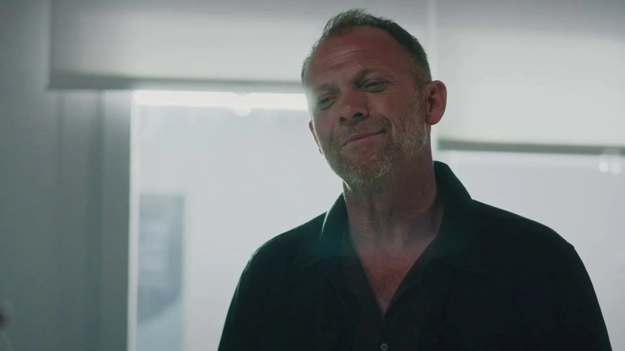 Plus belle la vie Indiscrétion : Eric ouvre son coeur à Simon...