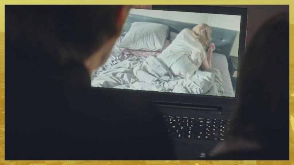 Plus belle la vie Indiscrétion : Franck espionne Kévin et Émilie en pleine action