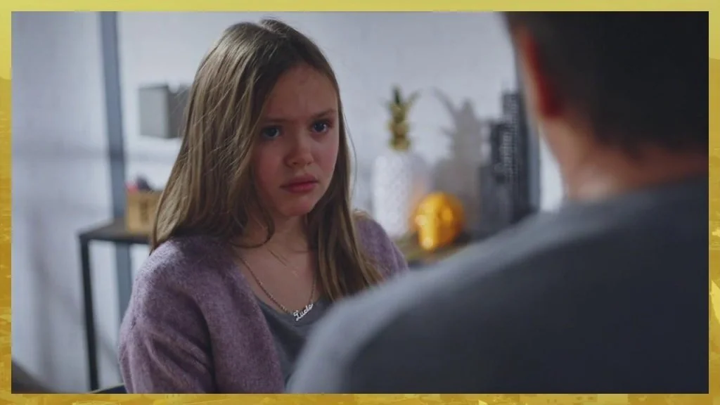 Plus belle la vie Indiscrétion : Jean-Paul annonce à Lucie que sa mère a disparu