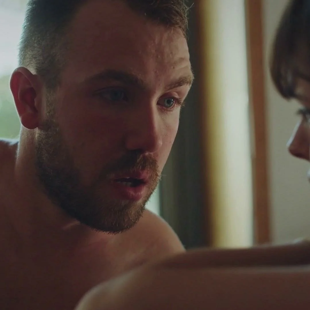 Plus belle la vie Indiscrétion : Kévin découvre le secret d'Alexandra