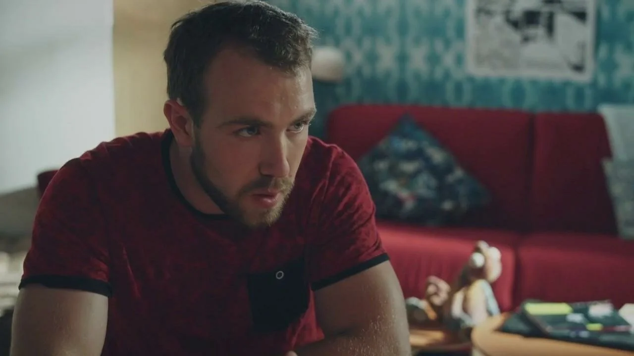 Plus belle la vie Indiscrétion : Kevin et Emma font une grande découverte sur César !