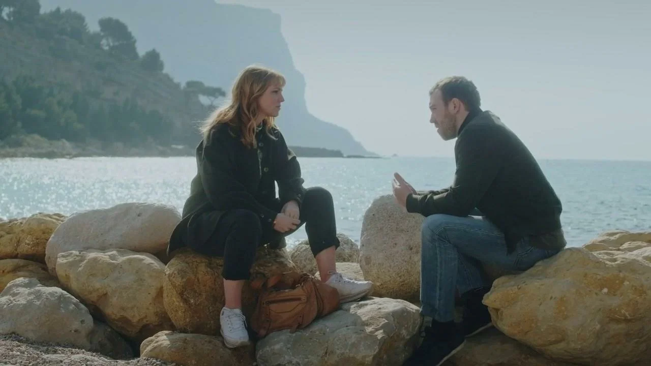 Plus belle la vie Indiscrétion : Kévin fait une déclaration à Emilie