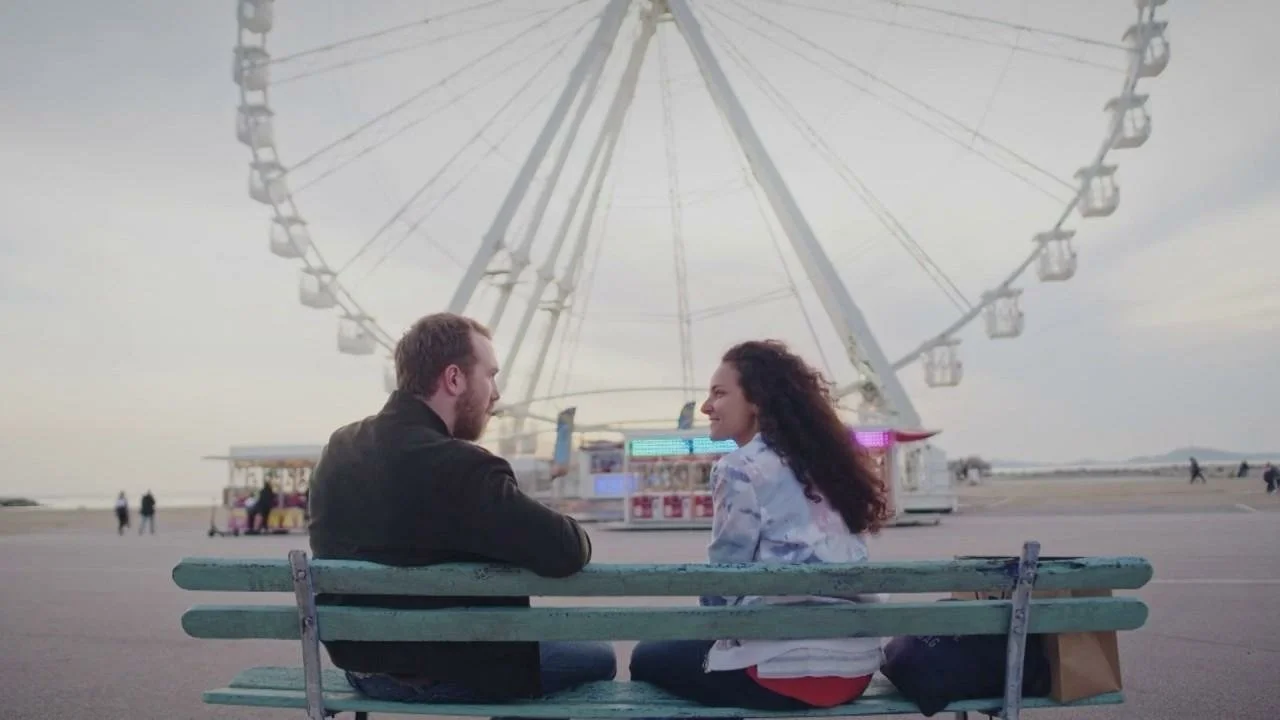 Plus belle la vie Indiscrétion : Le date de Kévin et Camille vire au cauchemar