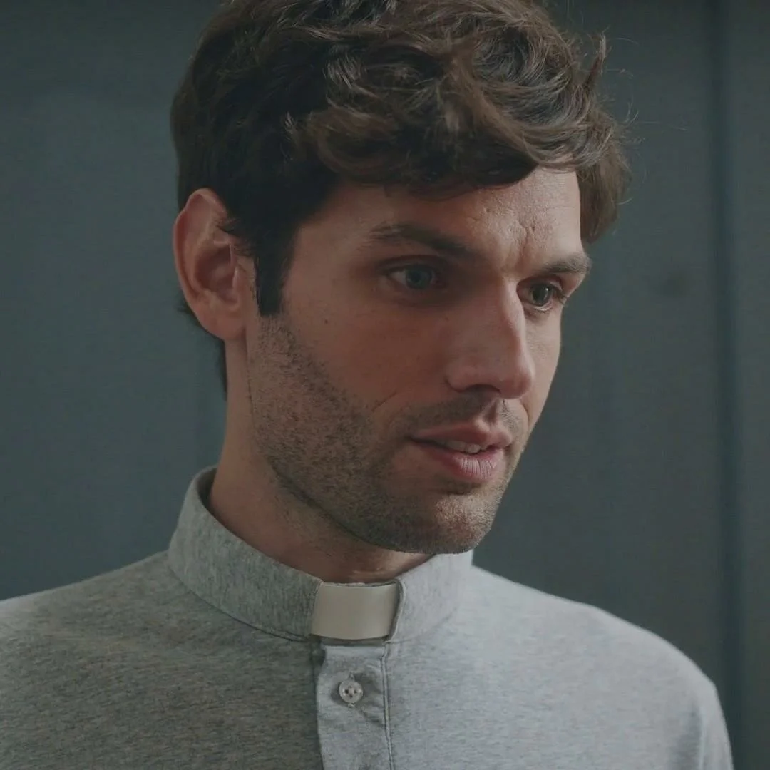 Plus belle la vie Indiscrétion : Père Luc prend ses distances avec Mirta